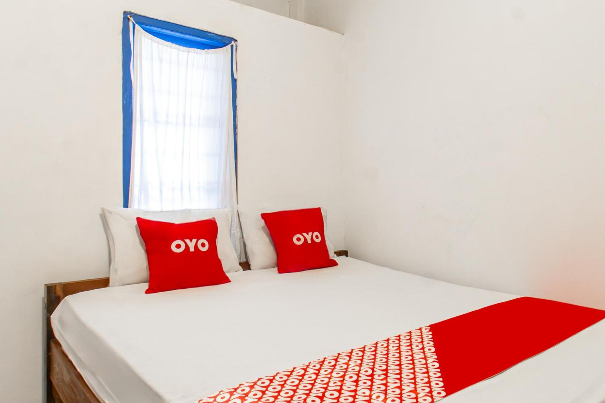 Oyo 93359 Kawi Homestay Praya Exterior foto