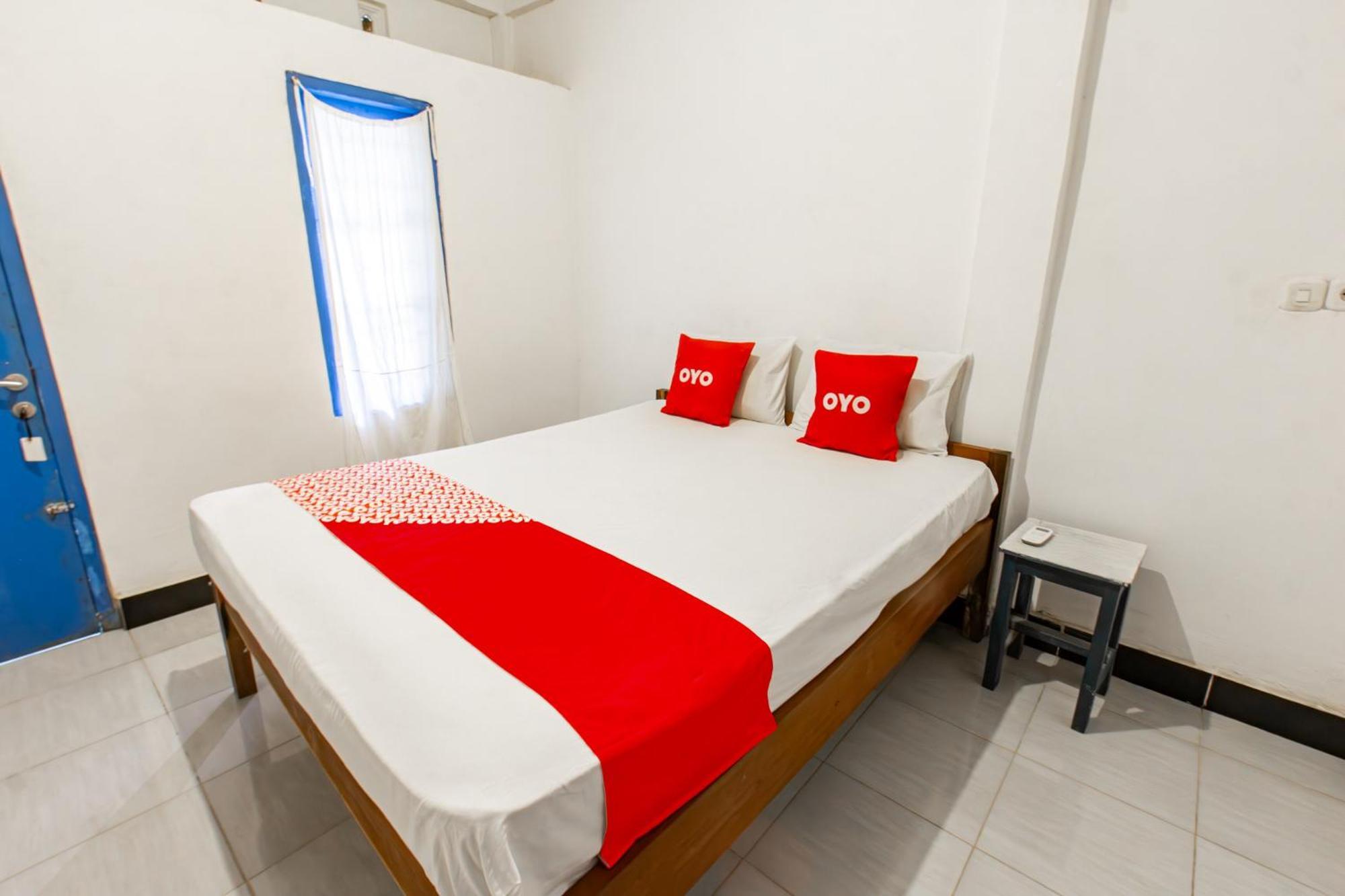 Oyo 93359 Kawi Homestay Praya Exterior foto