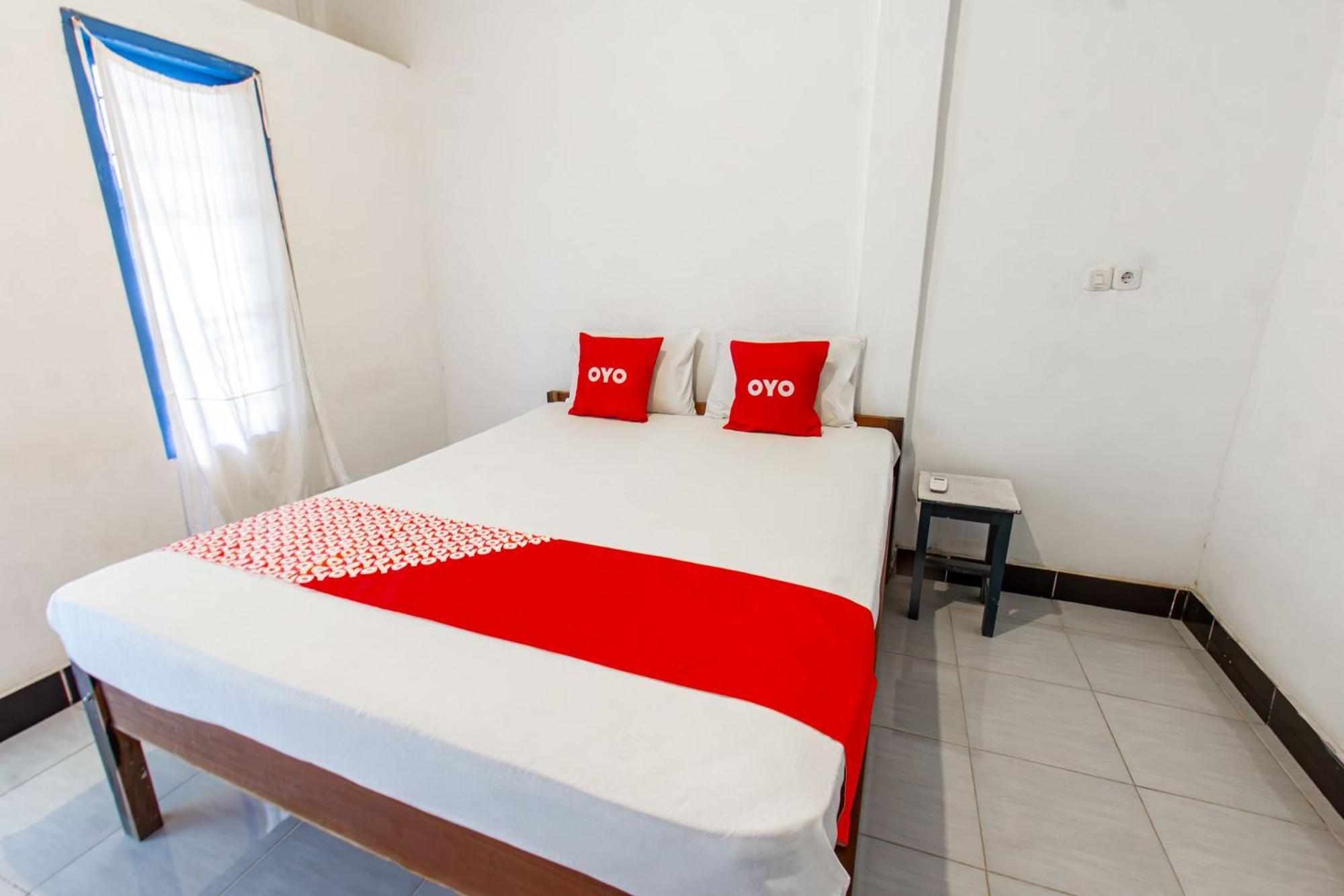 Oyo 93359 Kawi Homestay Praya Exterior foto